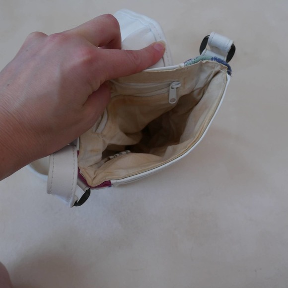 White Leather Crossbody Vintage Patchwork Multi-Color Flap-Over Snap Closure - Picture 6 of 9